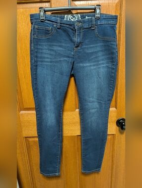 SO Women's Stretch Skinny Jeans in Dark Blue Wash